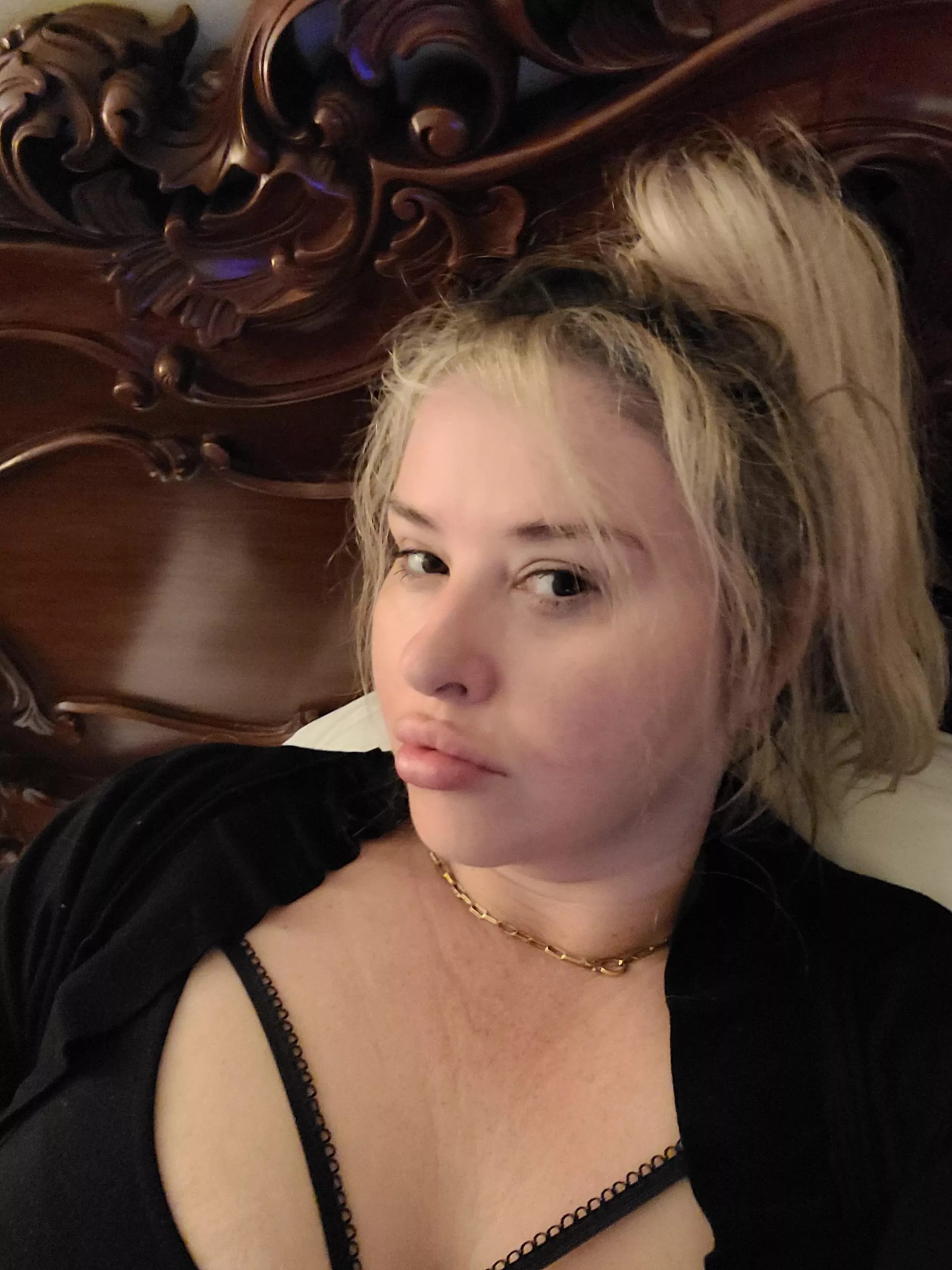 Wanna cum into my face or get me pregnant again?