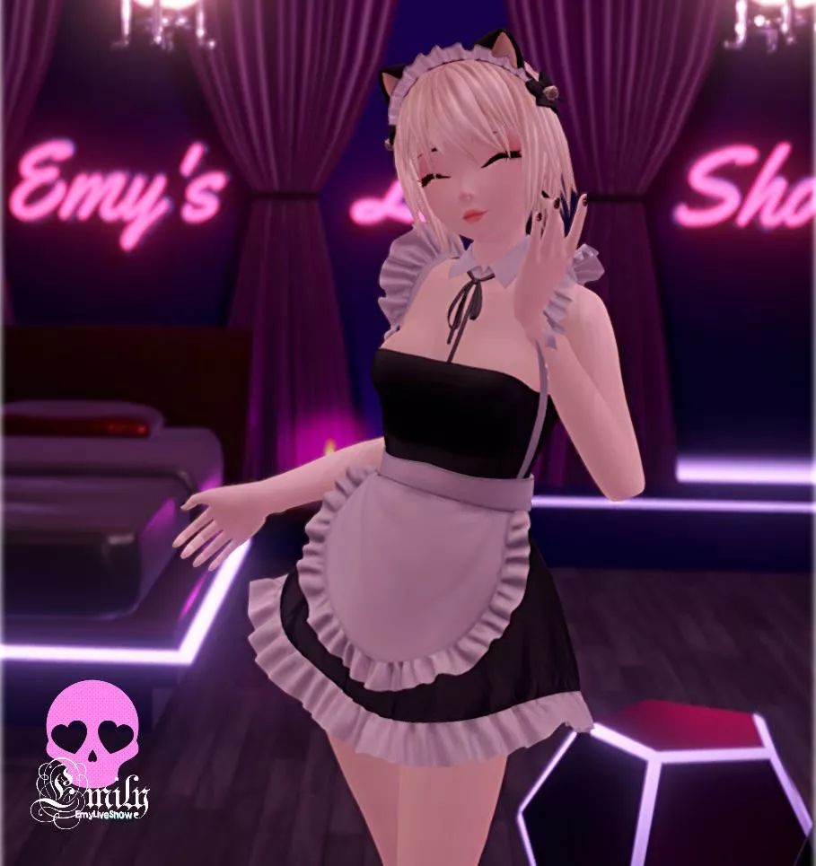 Welcome to my sex world) https://chaturbate.com/emyliveshow