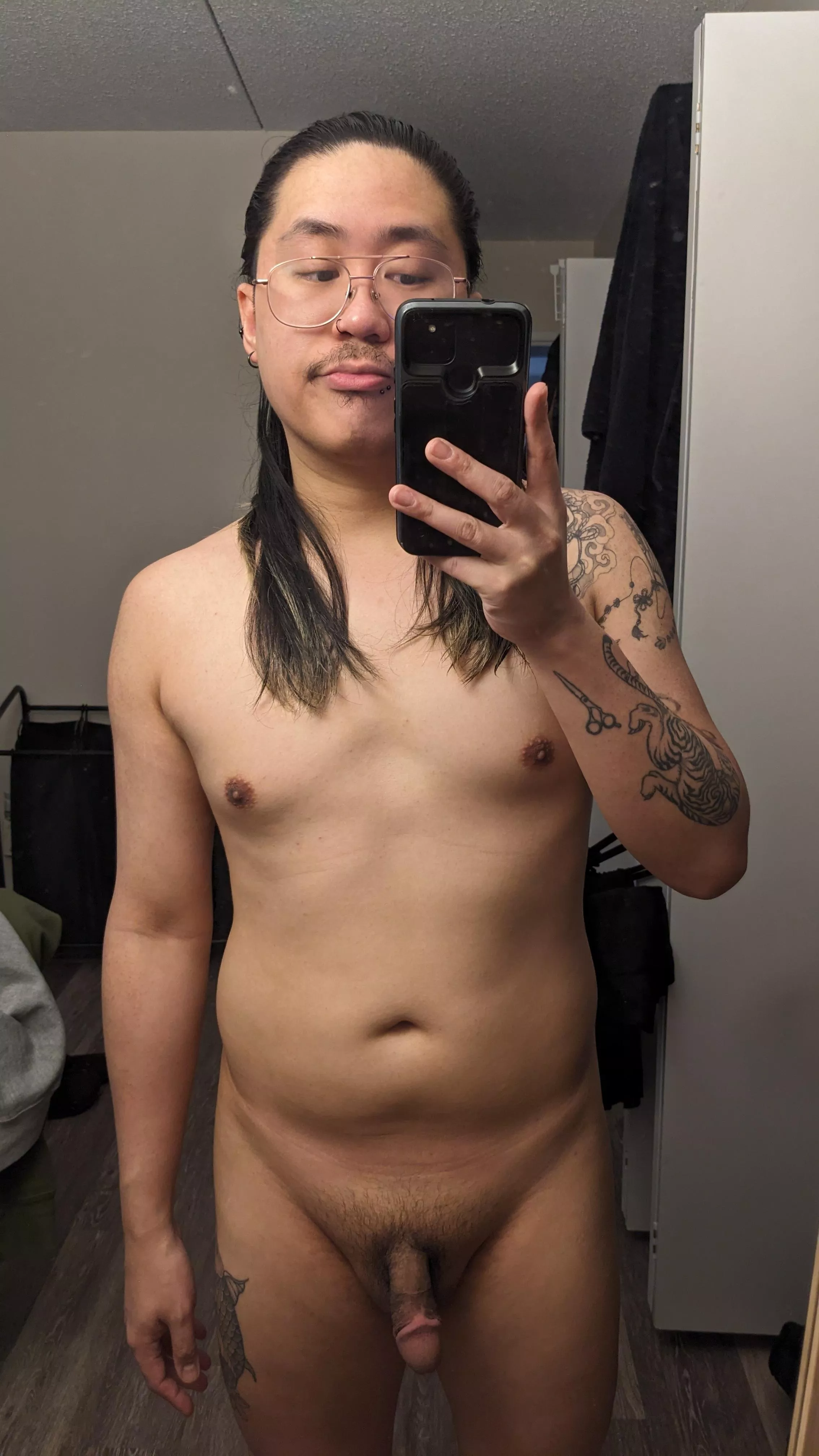 Who's down for chats and trades 😋