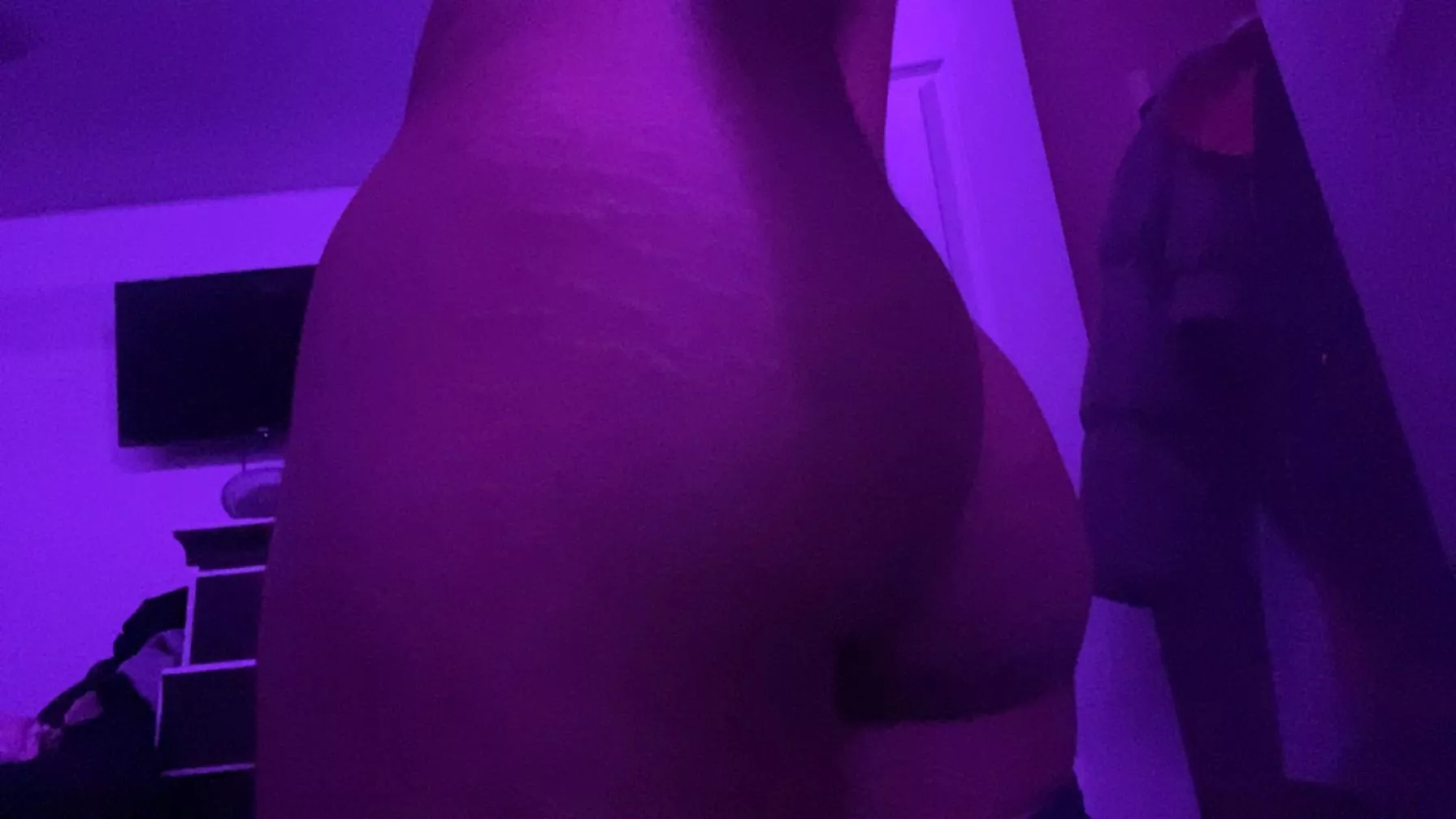 18… looking for friendss and moree