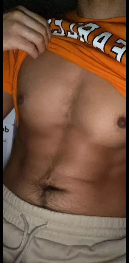 21bi cut hung (19cm) looking for cute twinks or hot bottoms hmu : wetrkl1 (pretty feet++)