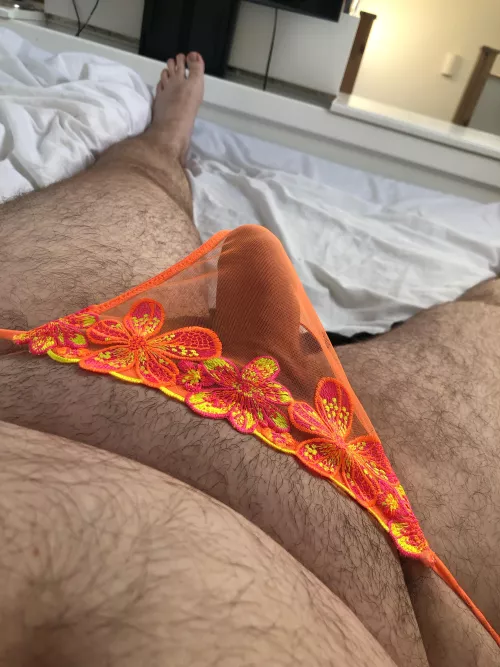 28 m uk! Wearing my gfs panties 😈 wife or gf trade anyone
