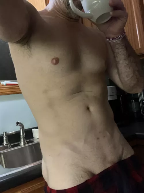 (38) Coffee is fresh here! Come and get it!