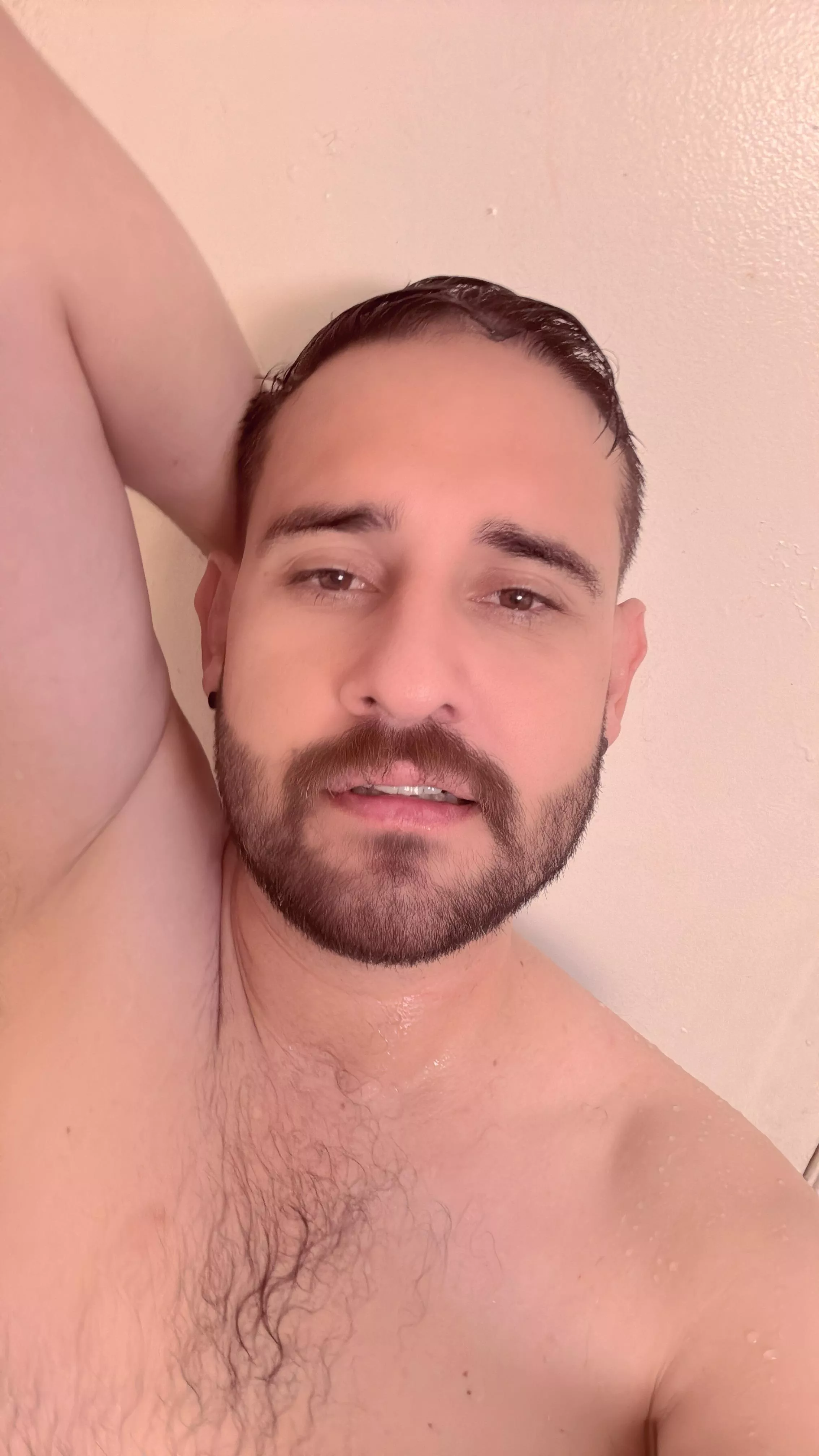 Am I ugly? Am I ugly?