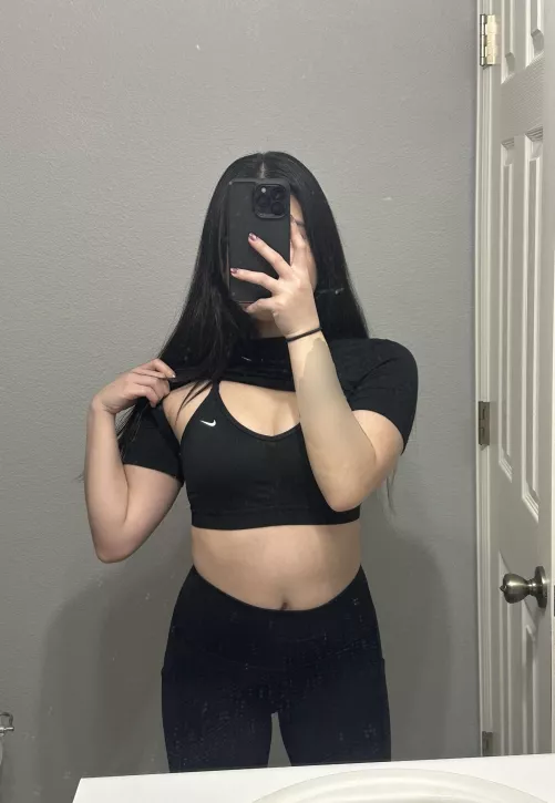 Any white men looking for an asian hole to cum into?