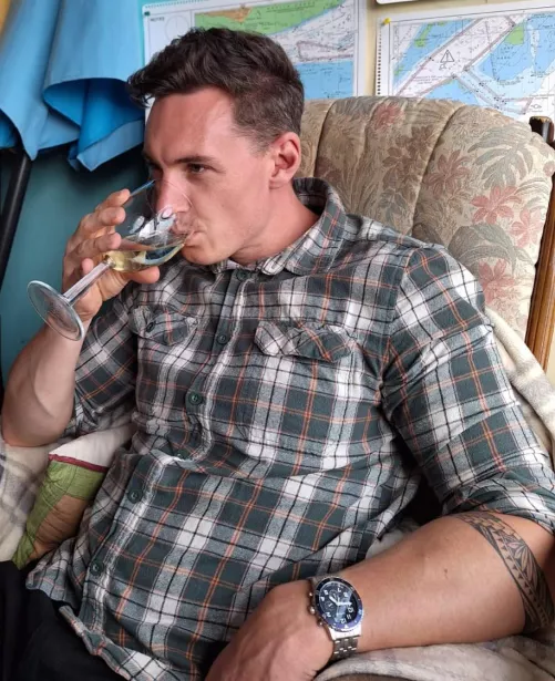 Apparently I have nice forearms? 🤔