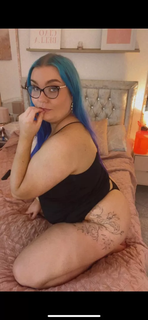 Are there actually any guys out there that eat pussy AND ass? 🤔