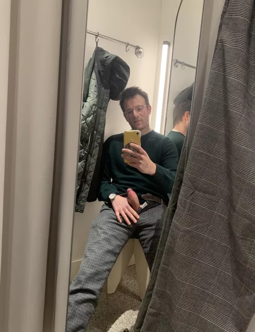 Being hard in public is so sexy☺️✨