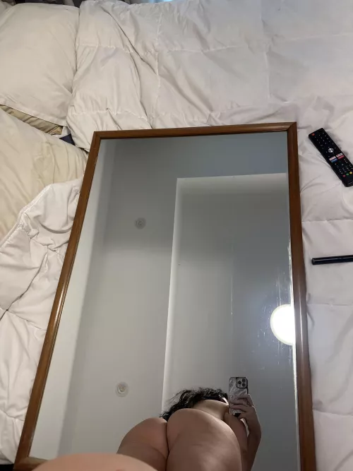 best mirror selfie you've seen