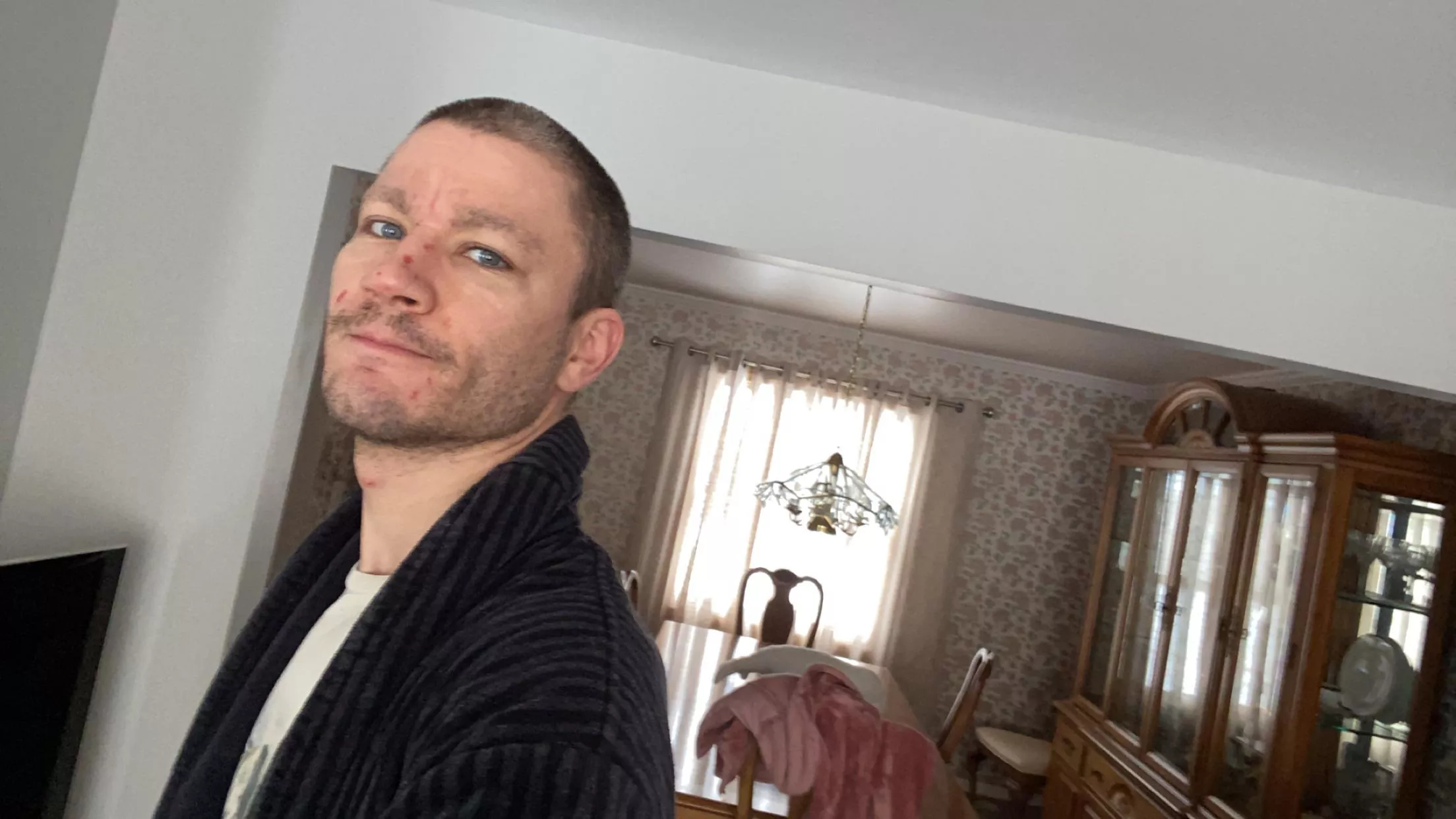 Do I look like a big or little spoon? Do I look like a big or little spoon?