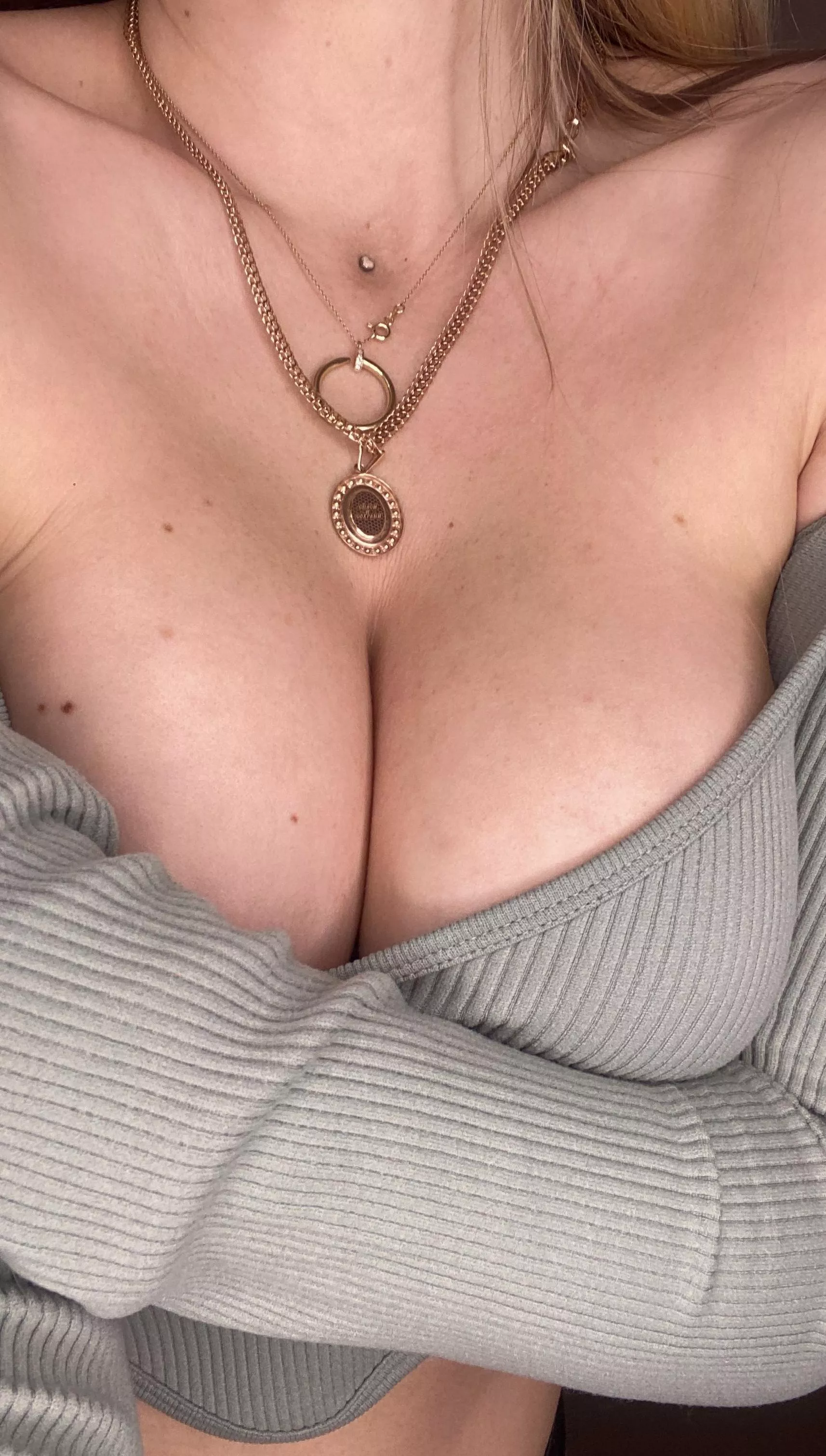 do natural boobs look good on my thicc body?