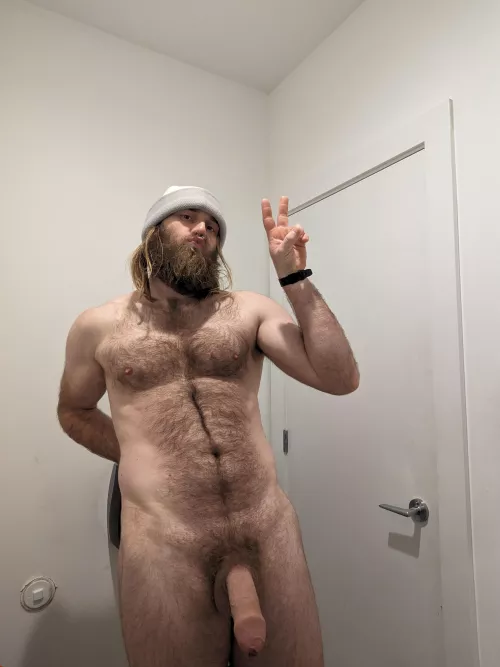 Hairy and hung and at your local cafe taking nudes
