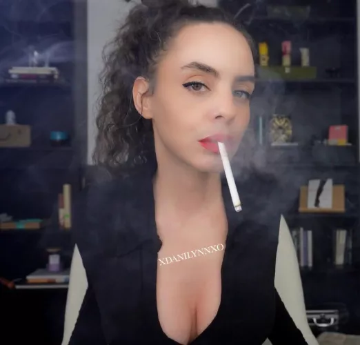 Happy Friday 💋💨