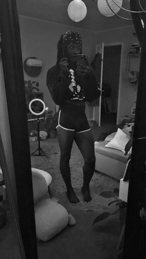 Hello, loves! Hope your day is going well🖤