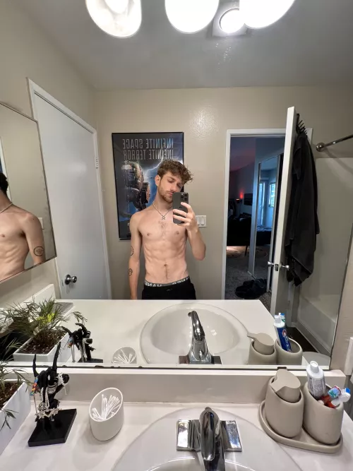 Hi guys :) Anyone here play Smash Bros? [19]