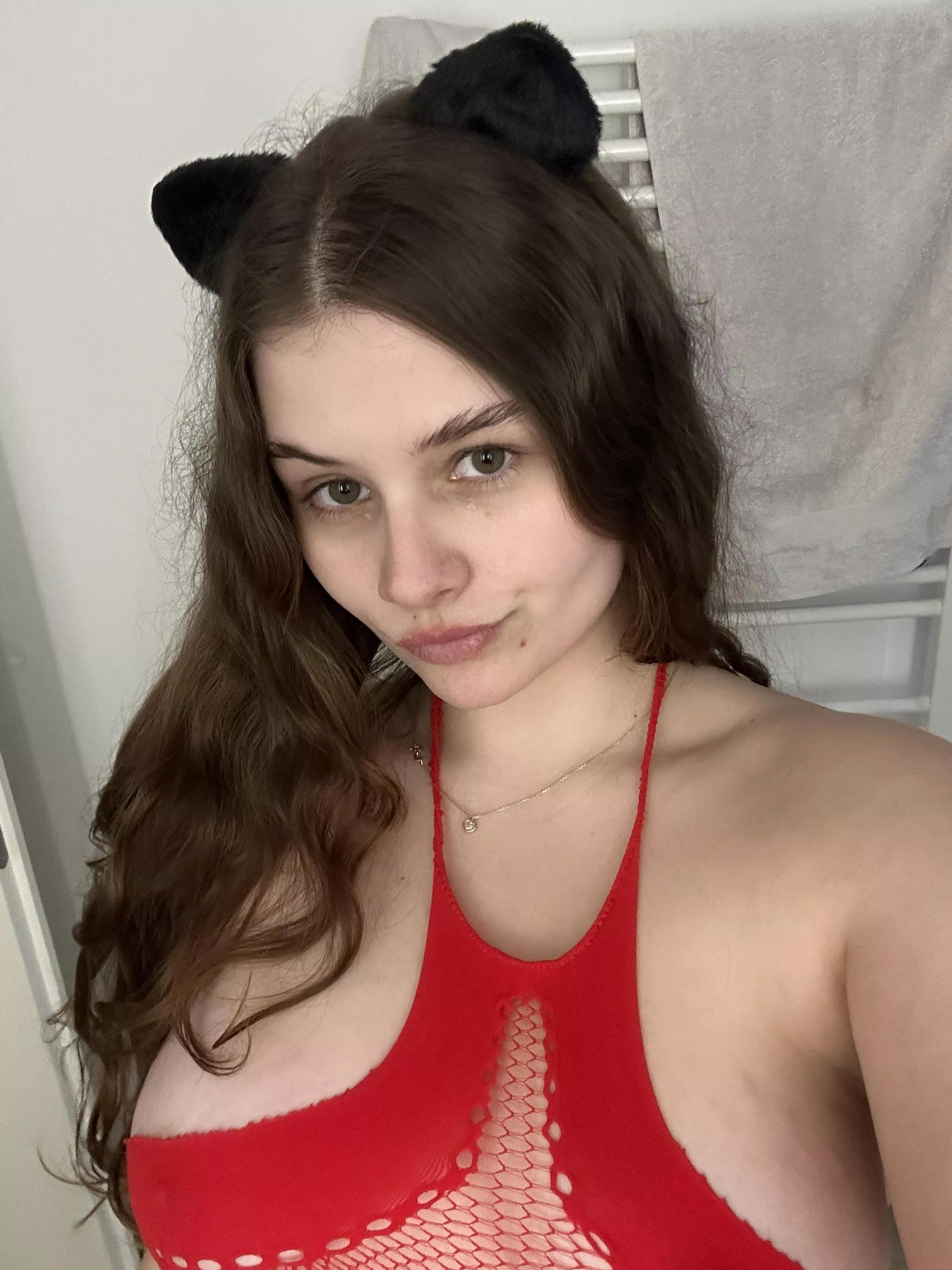 Hopefully 19yo cats with big tits are loved here