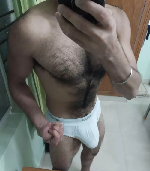 How's my bulge ??