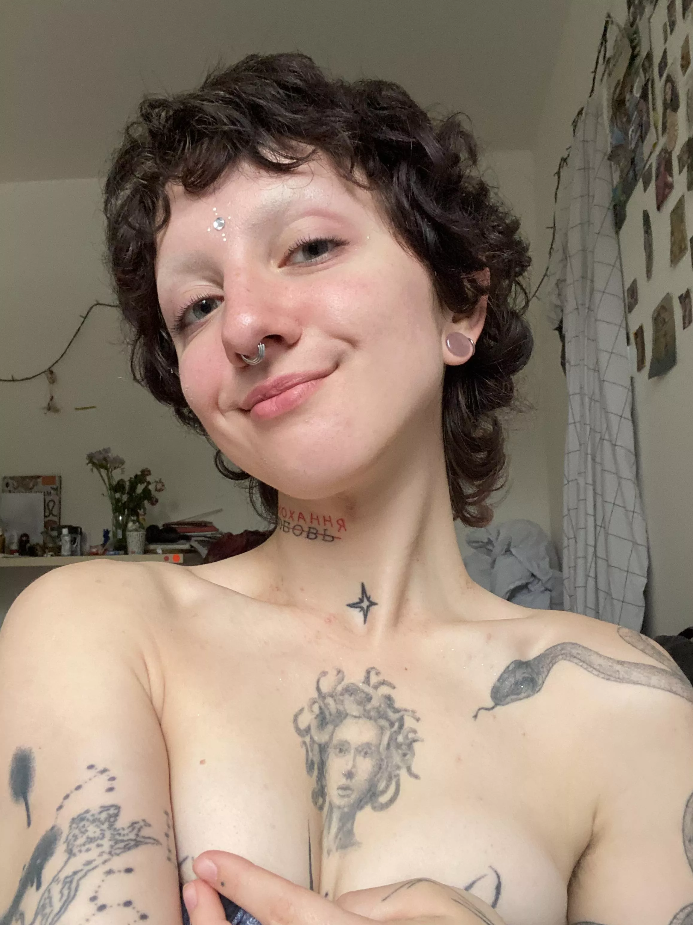 I want someone to burry the face on my tits