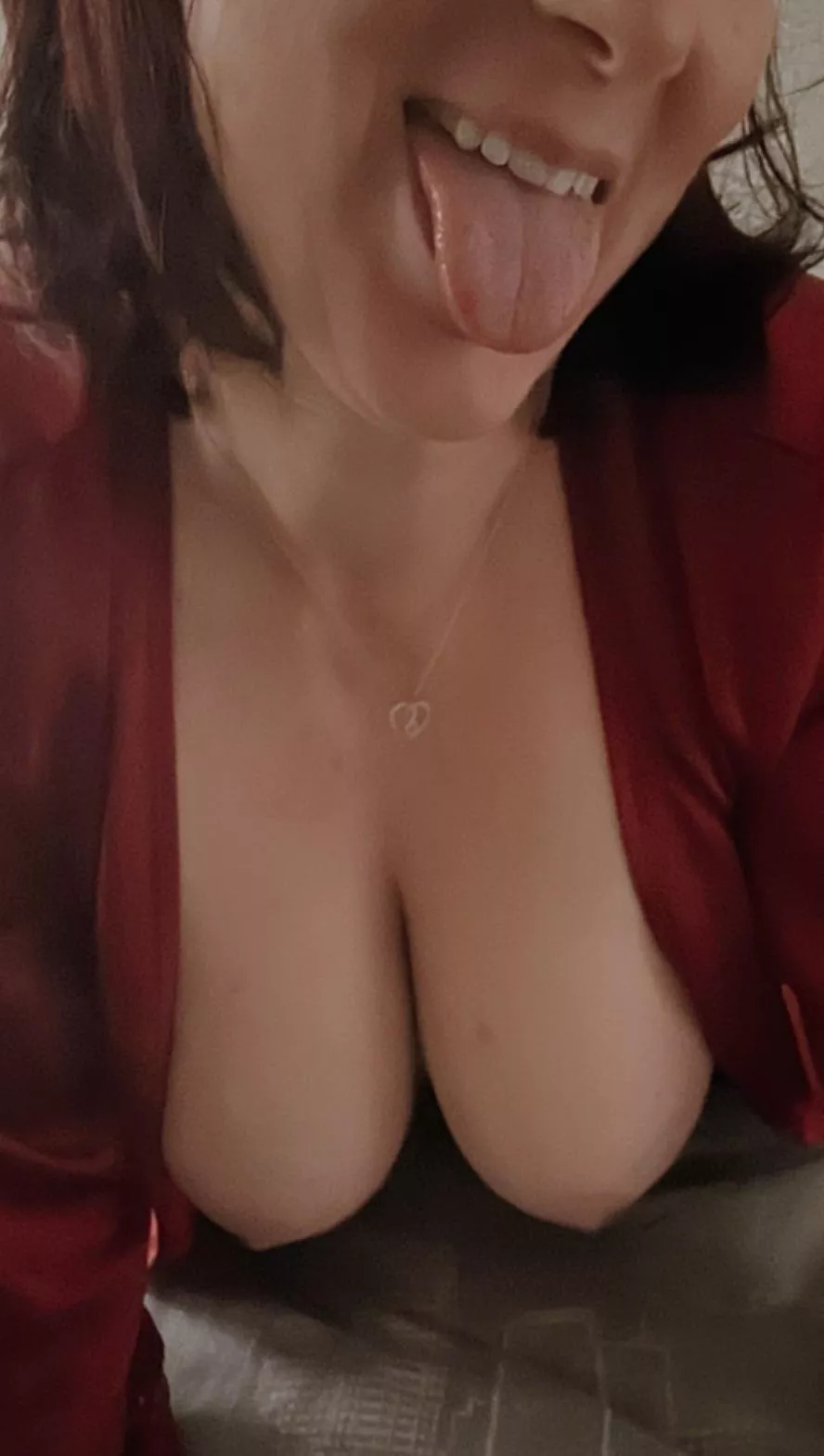 If you like your dick sucked daily, I’m your girl!