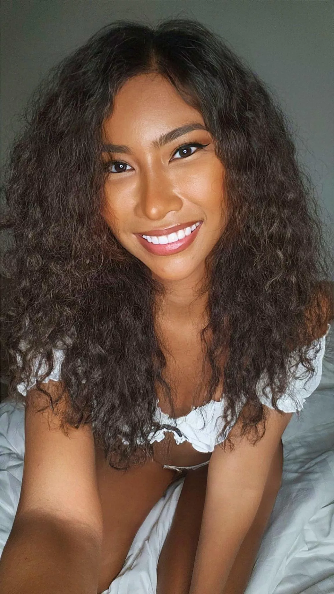 It's a wonderful day to suffocate u between my legs haha