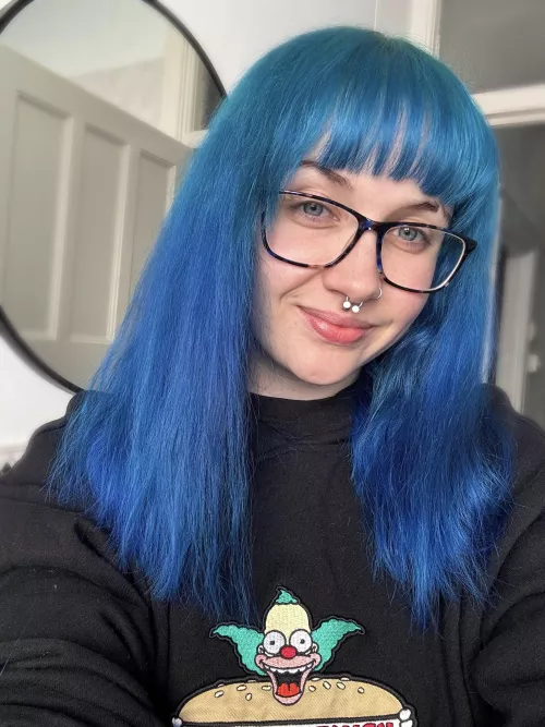 it’s going to take some getting used to, but this is my new haircut 😊