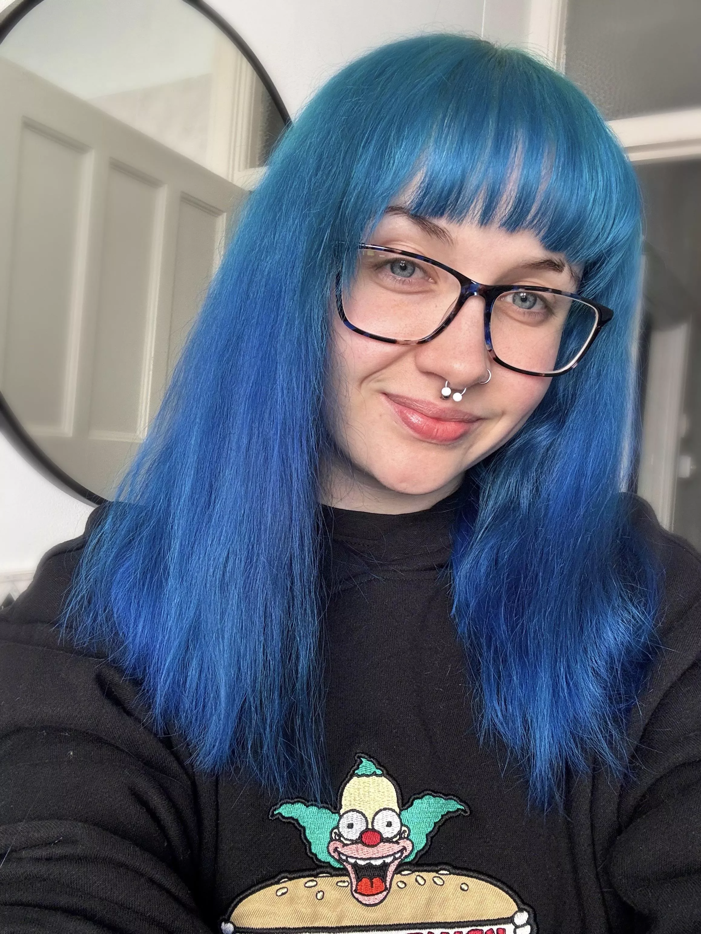 it’s going to take some getting used to, but this is my new haircut 😊