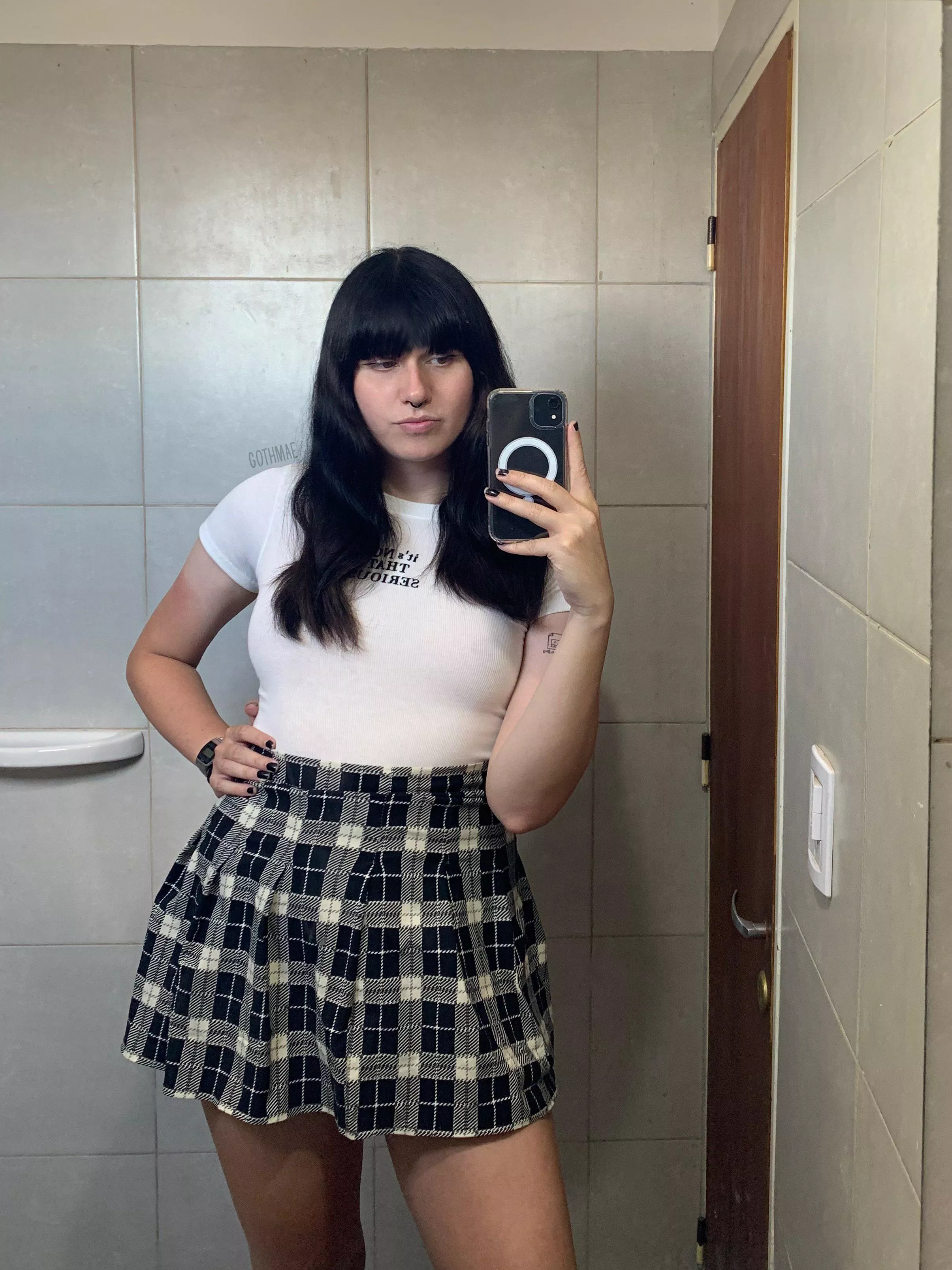 Liking this outfit 🖤