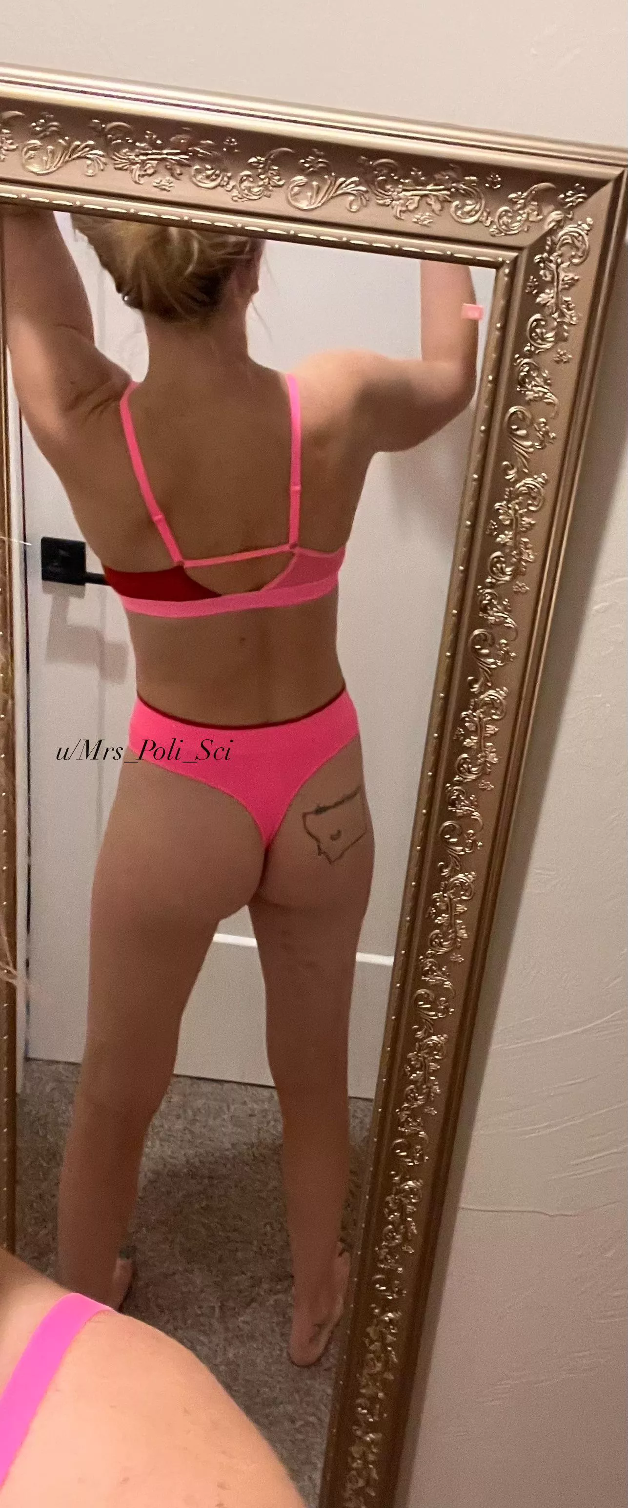 Lil Montana booty for you to spank