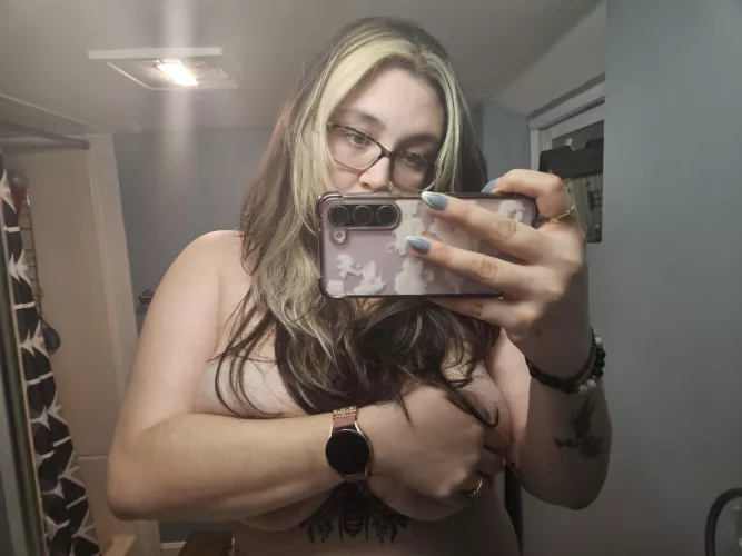 Lil ole me? 😇🤫