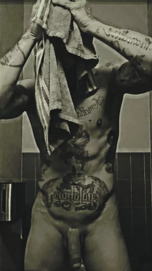 (M) 40 fresh out the sauna