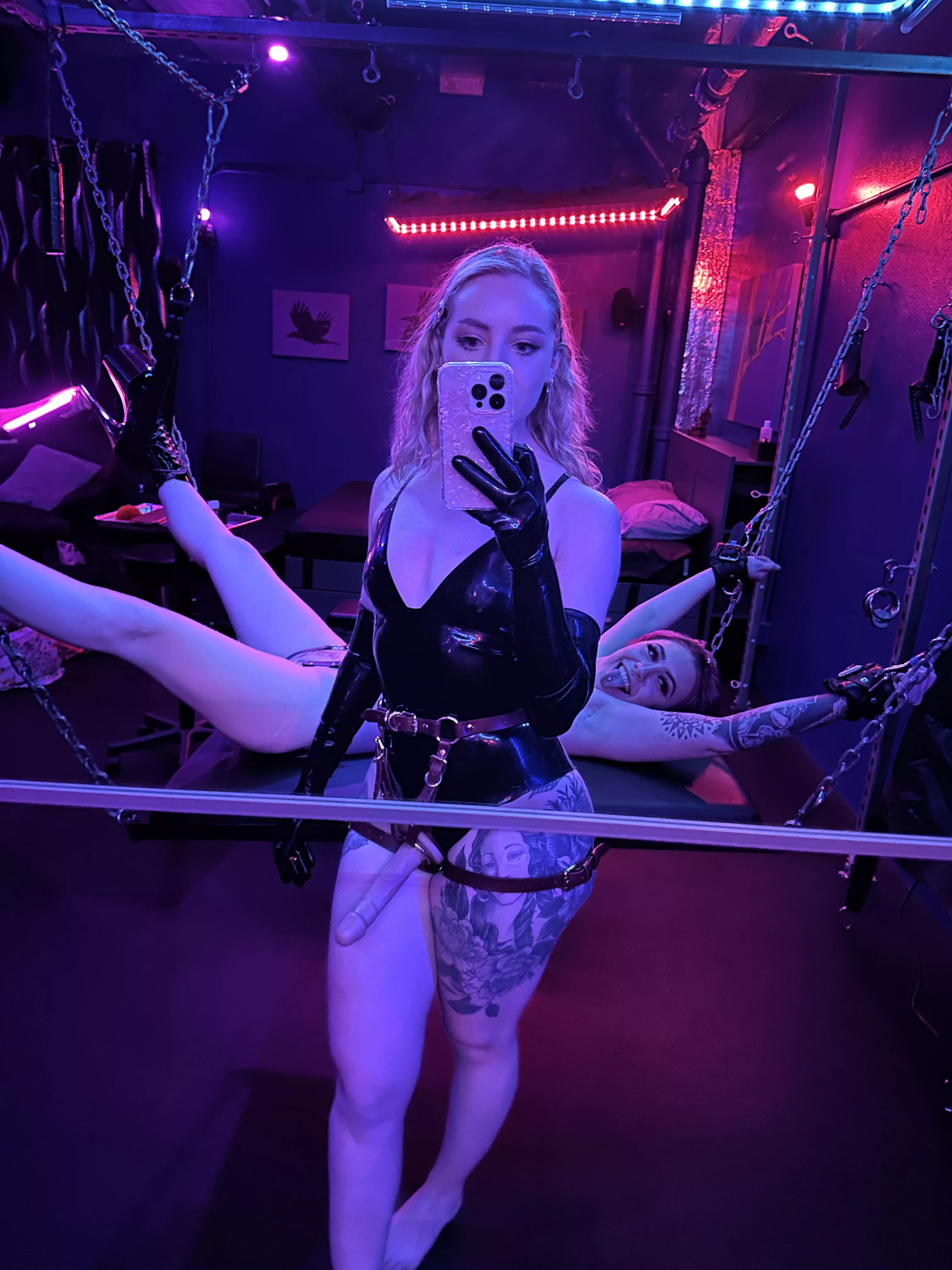 Ready to play in the dungeon 🖤 [domme] [oc]