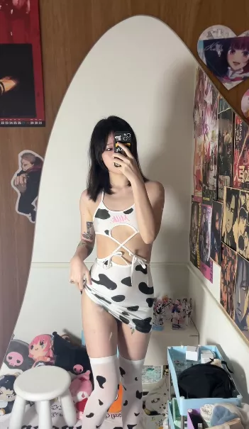 School boys don't have the right to see these kinds of photos.