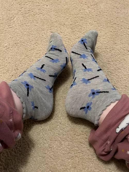 [Selling] [US] These frilly grays could be yours! Care for a sniff?