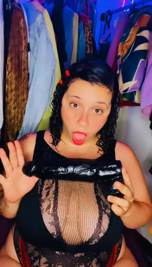 SHOW ME THAT YOU ARE AT MY FEET AND THAT YOU WILL DO AS I SAY DO YOU HAVE SUCH A BIG DICK?
