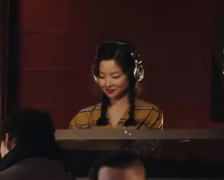 SNL GIRL at a BAR - Korean DJ
