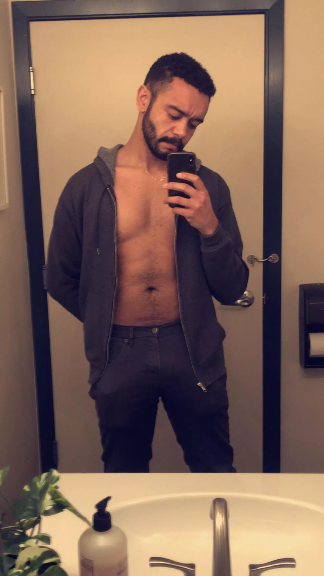 The outfit’s not safe for work but I’m clocking in anyways 🤷🏽♂️ The outfit’s not safe for work but I’m clocking in anyways 🤷🏽♂️