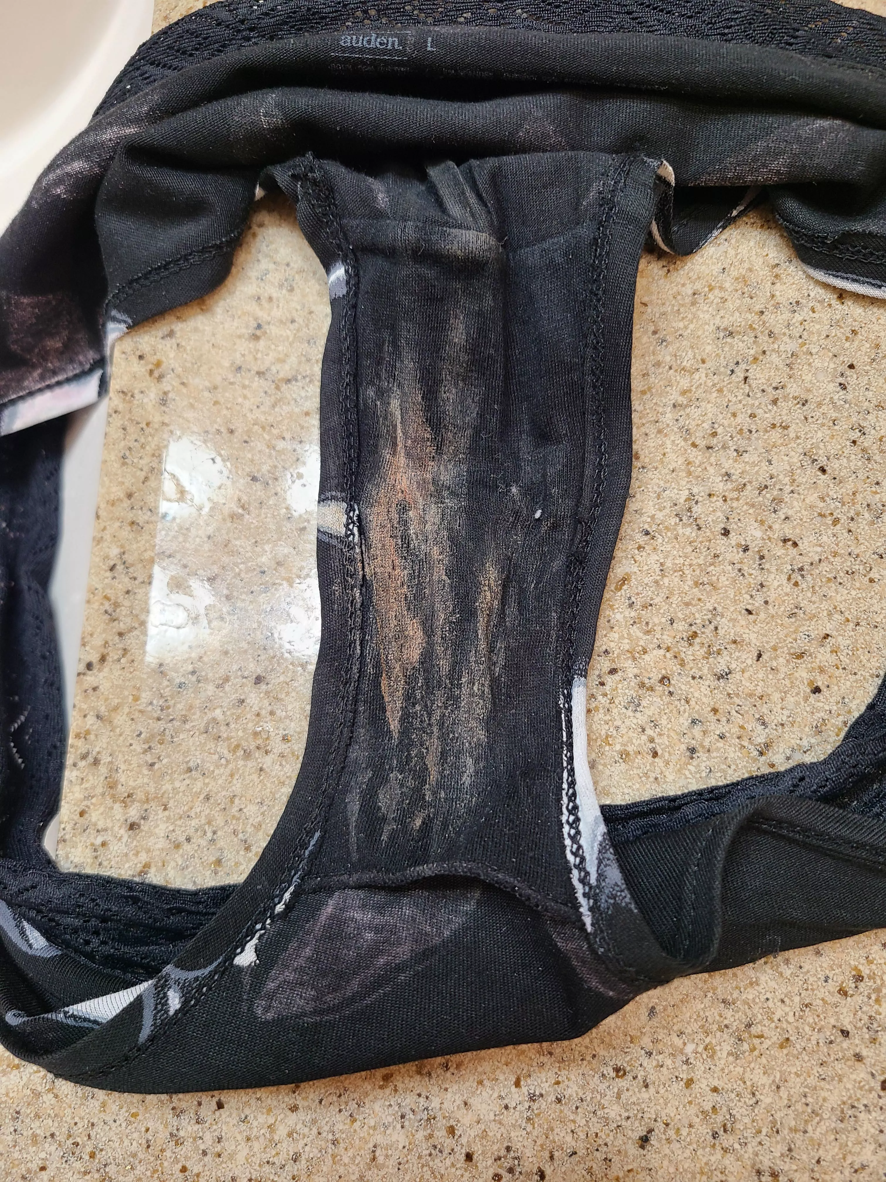 This is how you make a messy pair of panties!