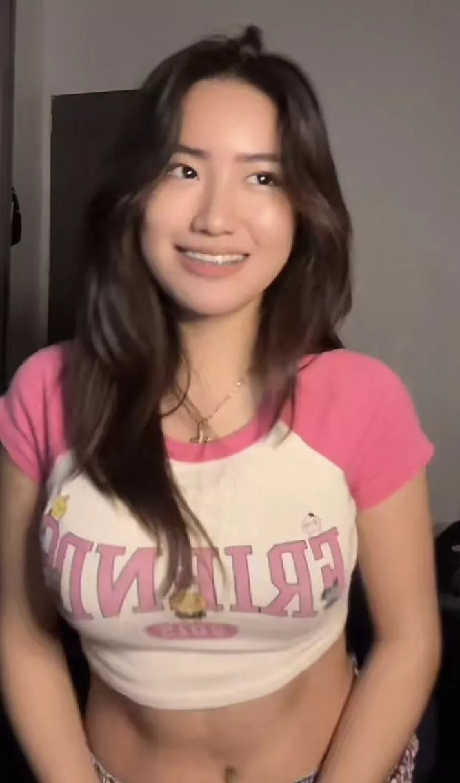 thoughts on my gf. dm if you wanna see more of her.