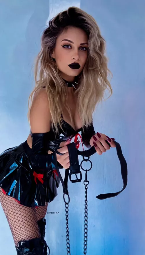 Time to go for a walk, where are you puppy? 😈🖤🐶