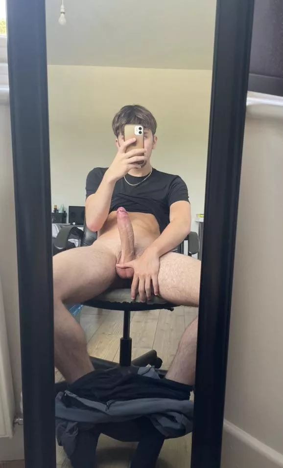 Wanna sit on this gaymer cock?