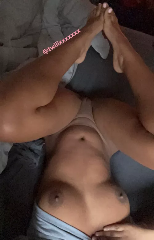 Where did your eyes go first? 😉👀