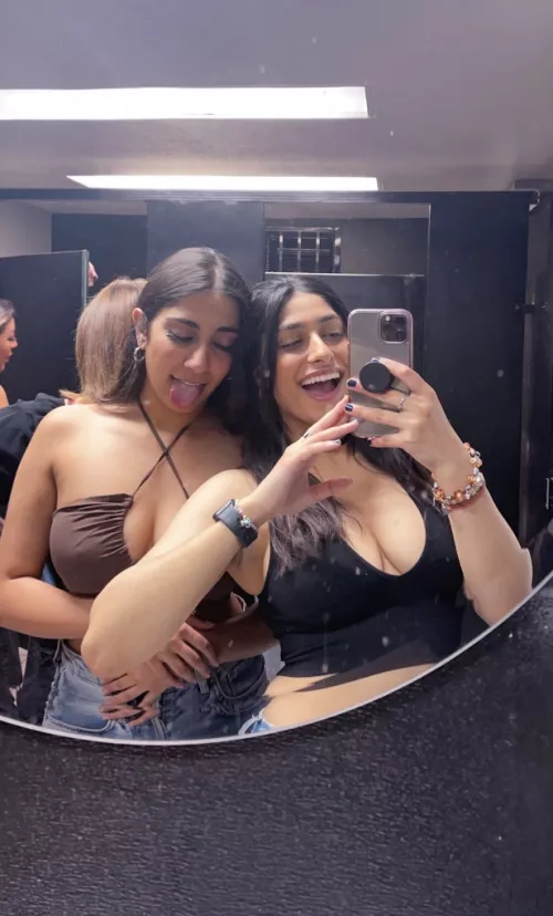 Which pair of 🍈🍈 [2]