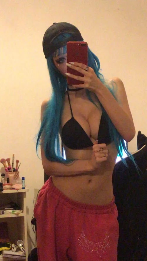 who here tryna get bullied