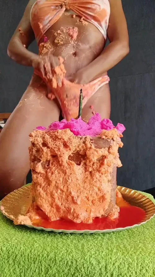 Would you eat or fuck? Choose wisely