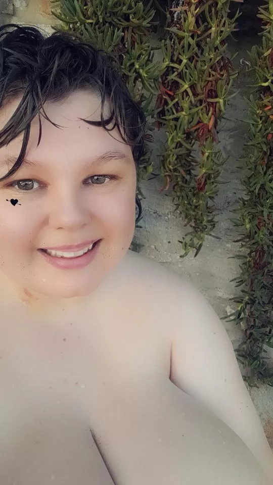 Yay for beachside greenery