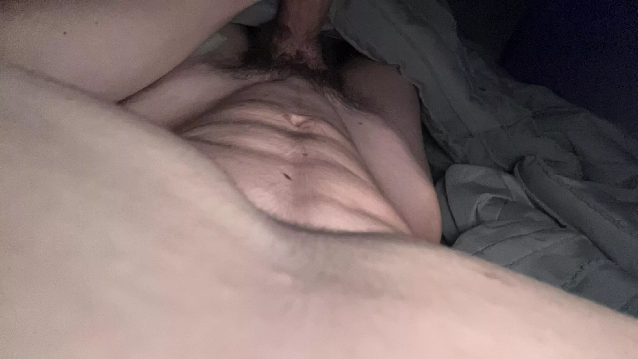 19 curious hung bwc fit masc college bro looking for same. hmu w a pic. no pic no reply. bwc hung only