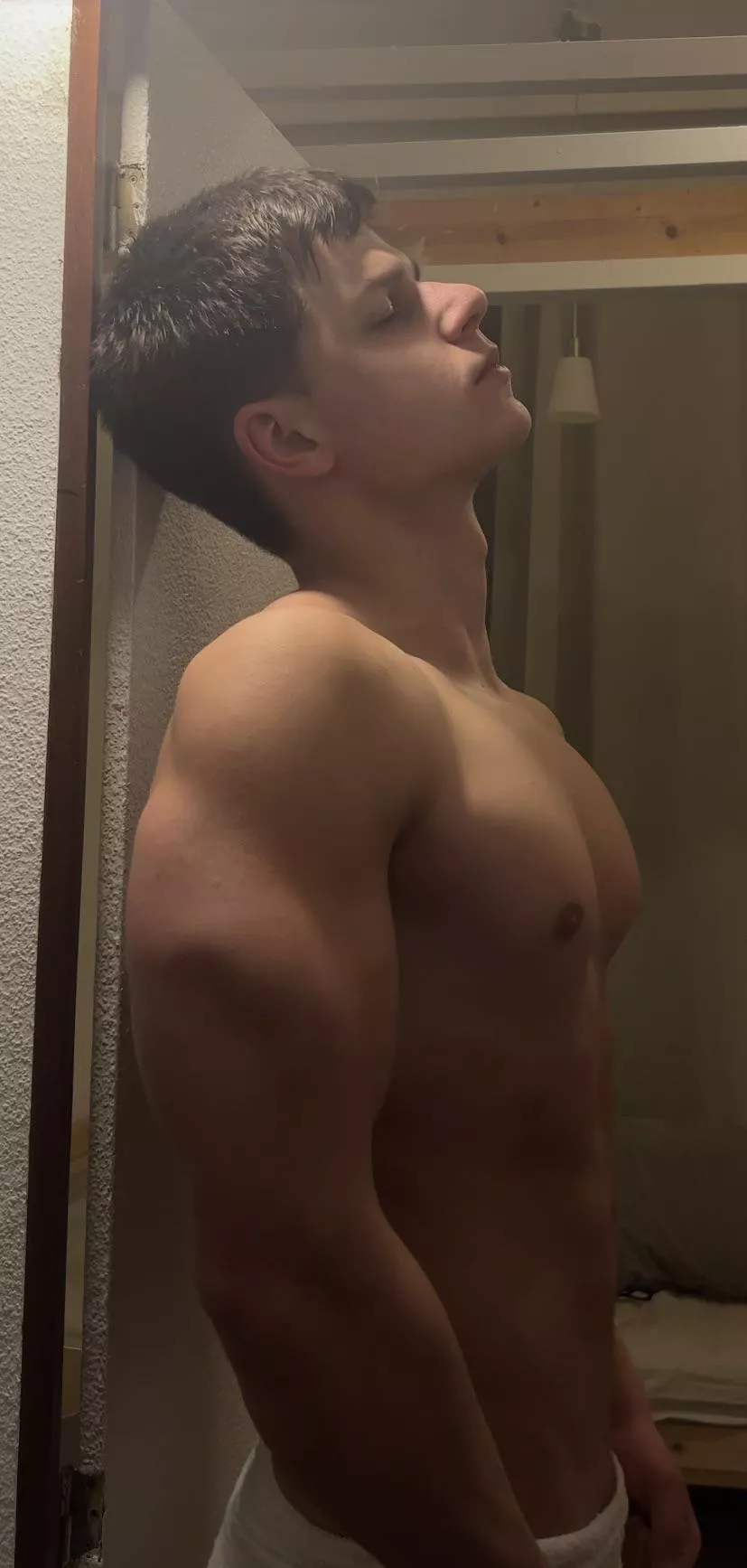 19m,do you like muscular guys? 19m,do you like muscular guys?