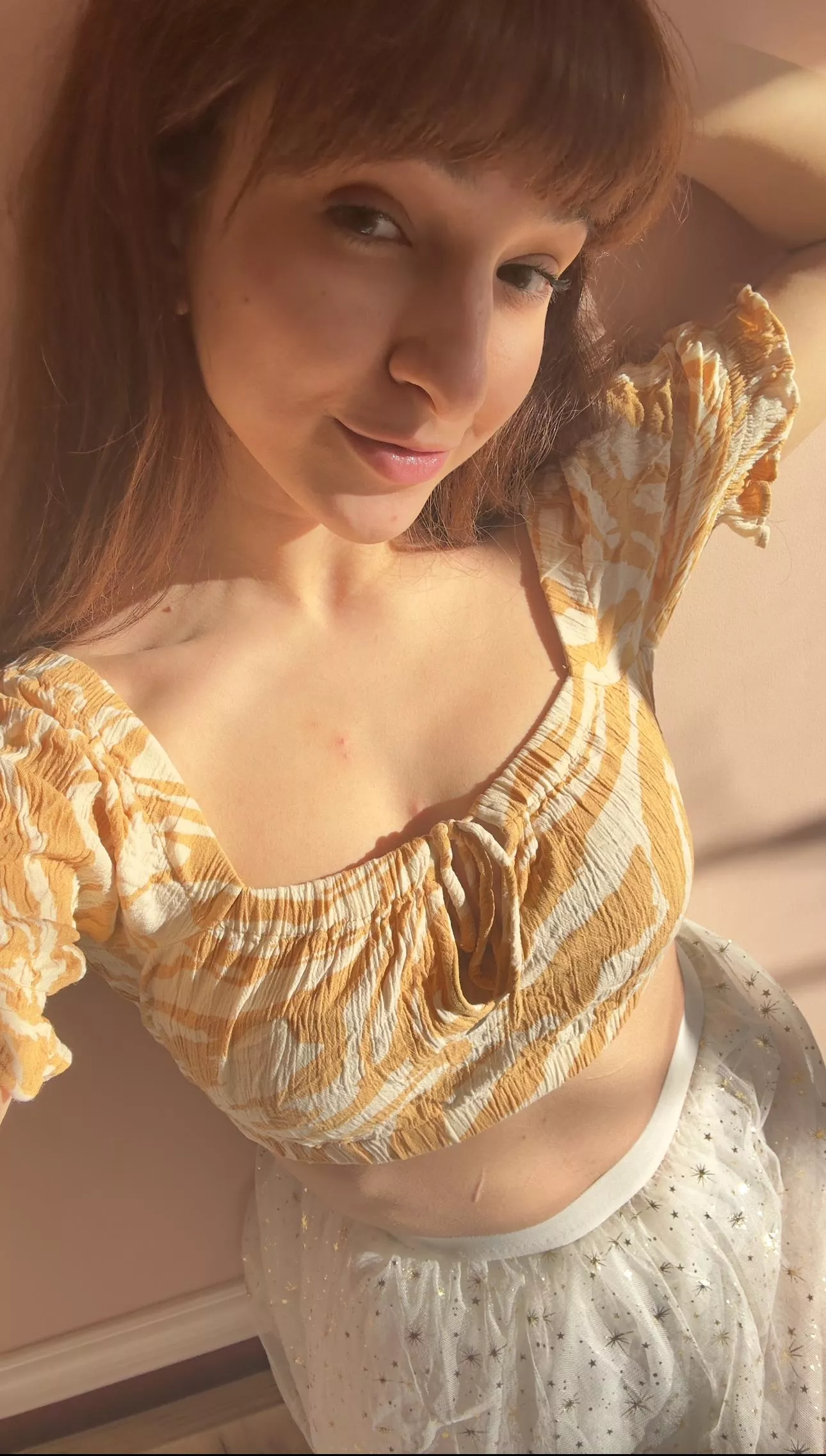 Anyone to kiss my belly? 😇