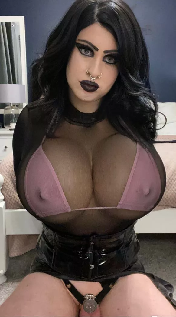 Bimbo UK Crossdresser. I hope you like 😘