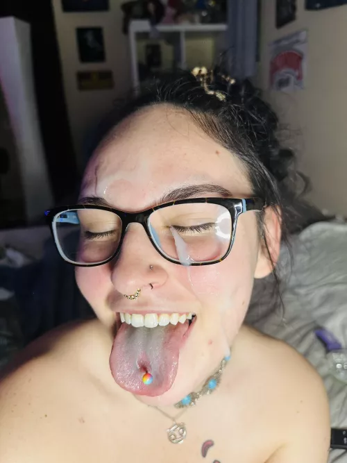 cum on face is my fav place 😋